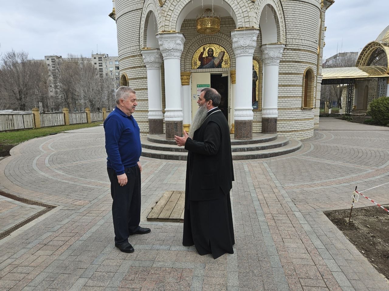 Виктор Водолацкий: Посетил один из красивейших храмов на территории Луганской Народной Республики — Луганский храм Святой блаженной Ксении Петербургской