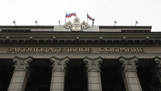 Индексация пенсий, запрет на выезд и новые правила для "яблочников" — какие законы вступили в силу с 1 апреля