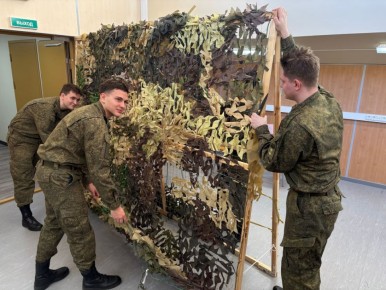 Студенты ИТМО помогают изготавливать средства маскировки