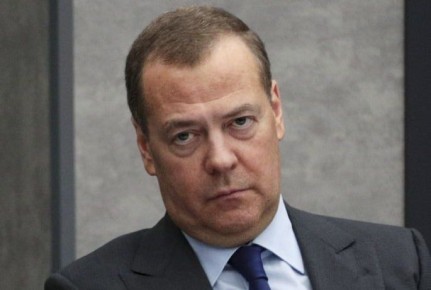 Враги наглеют? Выпускайте Медведева