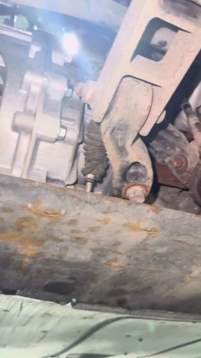 Петербуржец судится с автосалоном из-за «Москвича»