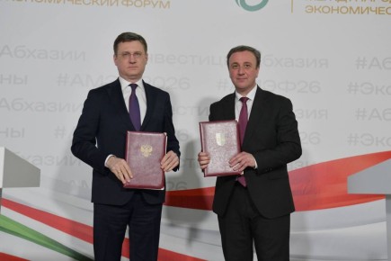 Александр Новак встретился с премьер-министром Абхазии Владимиром Делбой