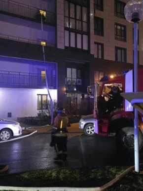 Дети — брат и сестра — пострадали при взрыве в квартире в Красносельском районе Петербурга, сообщил источник РЕН ТВ