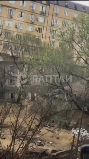 Жилой дом обрушился в Махачкале