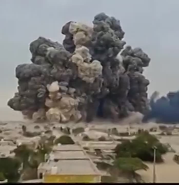 Слишком опасно: Россия эвакуирует сотрудников с АЭС «Бушер»