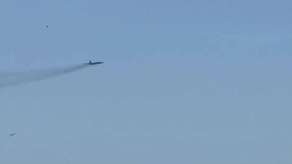 ������ ����������: ������� ��� ��� B-52 �������� � �������� � ��������������