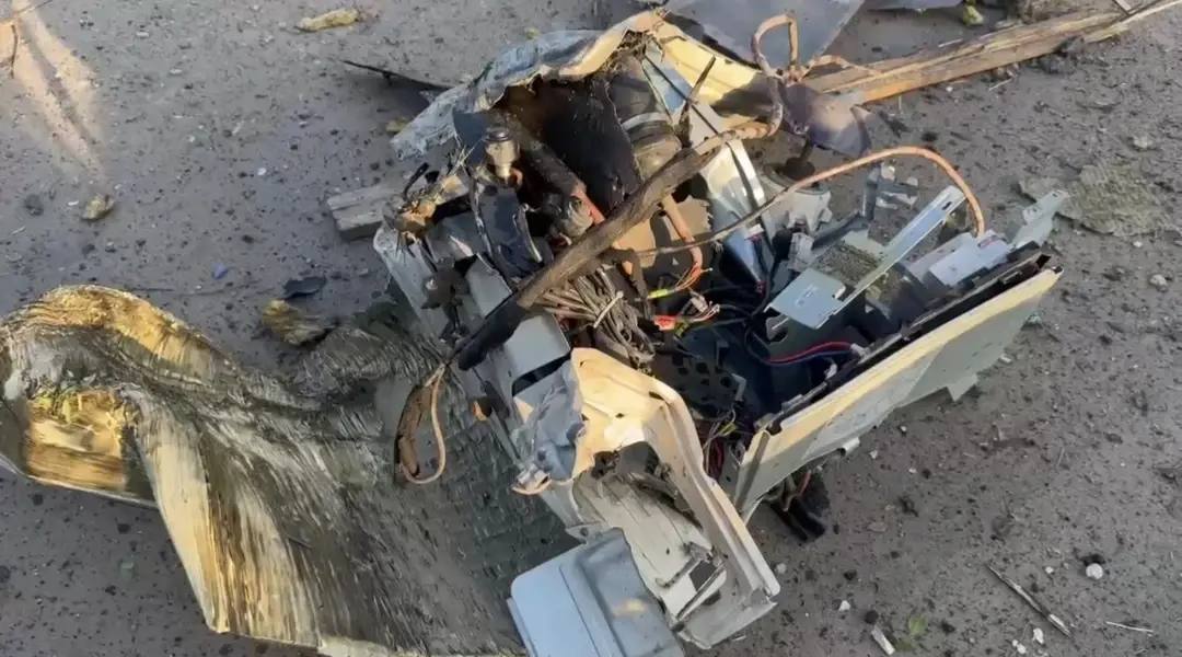 Луганск подвергся минувшей ночью массированной атаке ВСУ, ранение получили три человека Луганск подвергся минувшей ночью массированной атаке ВСУ, ранение получили три человека