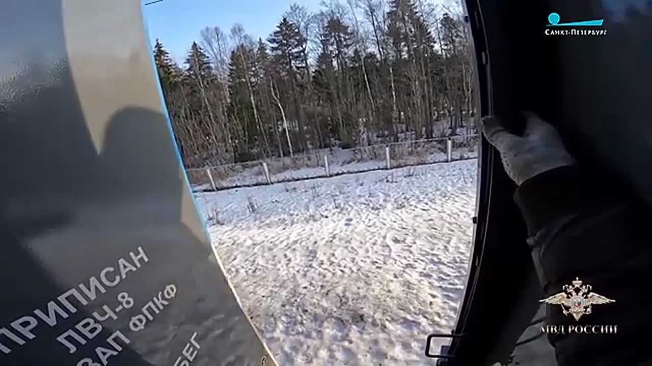 Поездка из Москвы в Петербург между вагонами поезда закончилась для 19-летнего зацепера протоколами и беседой с полицией