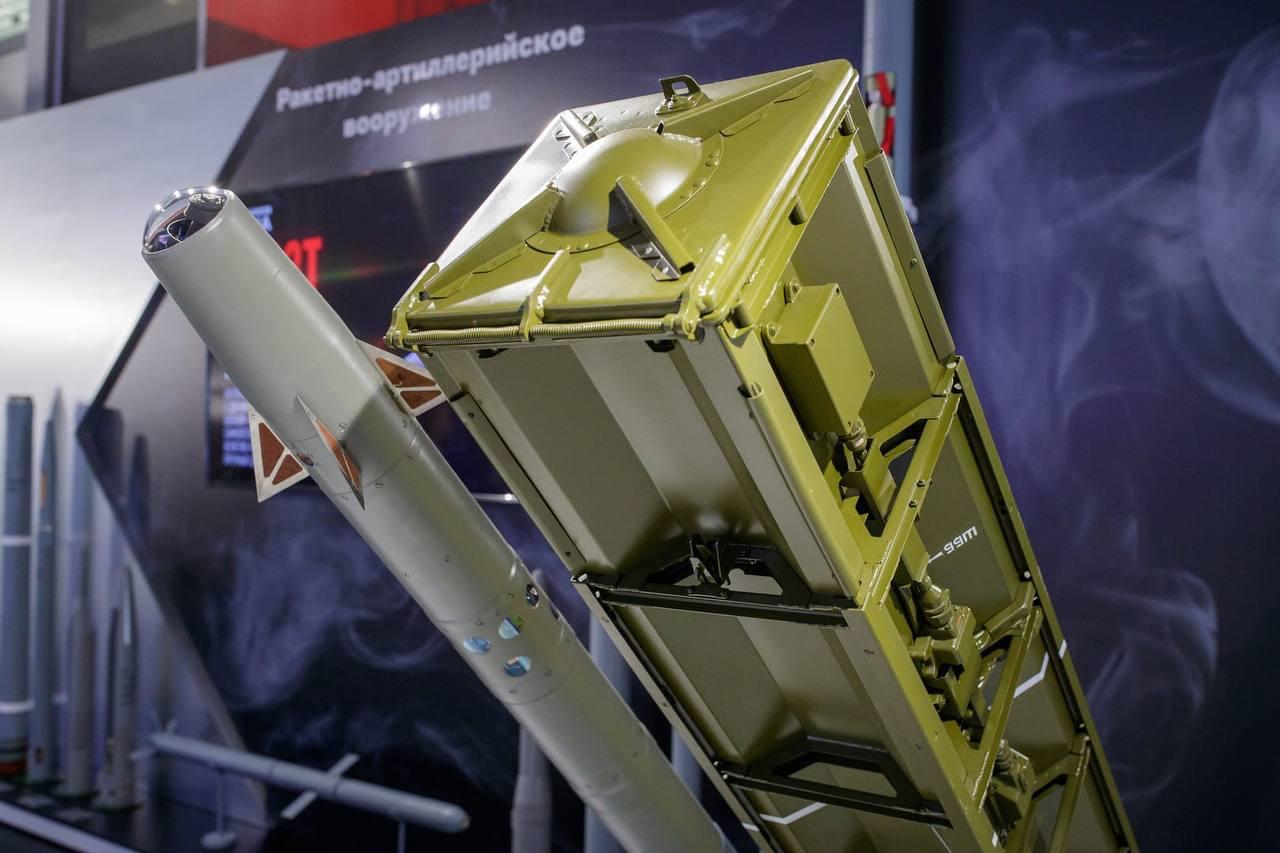 «Стрелы» снова в тренде?. В концерне «Калашников» заявили, что отгрузили очередную партию зенитных управляемых ракет 9М333 для ЗРК «Стрела-10» в адрес государственного заказчика в рамках контрактных обязательств на 2026 год