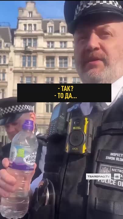 «Я пойму, если мы в принципе не имеем права протестовать. Но если мы выступаем в поддержку Палестины, Судана, Конго, то мы не можем остаться? А если за Израиль?»