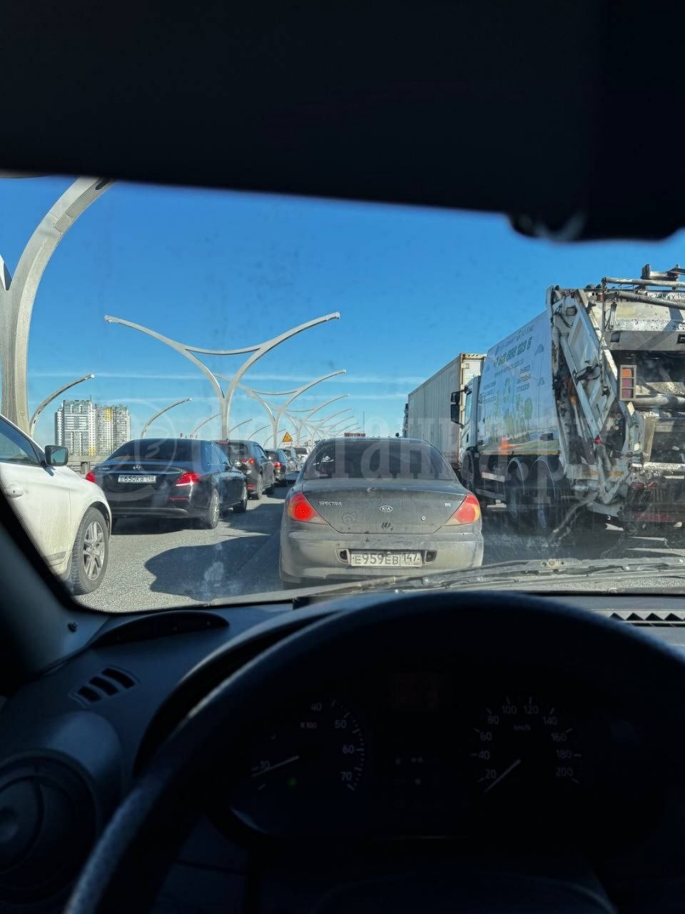 Авария на ЗСД создала затор в районе Ленинского проспекта Авария на ЗСД создала затор в районе Ленинского проспекта