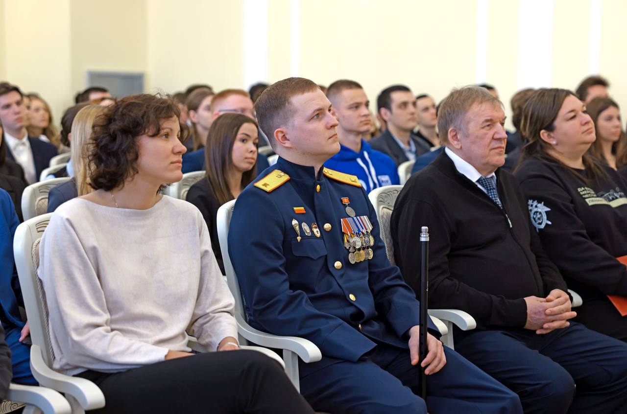 Председатель СК России выступил с лекцией о преступлениях киевского режима перед студентами юридических факультетов вузов Санкт-Петербурга Председатель СК России выступил с лекцией о преступлениях киевского режима перед студентами юридических факультетов вузов Санкт-Петербурга