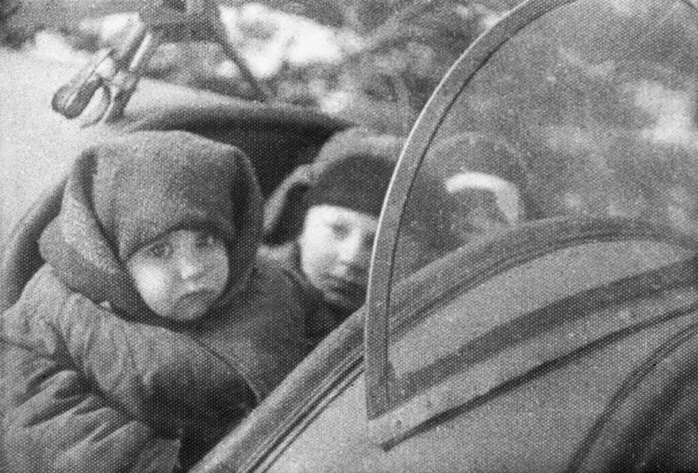 Александр Коц: ВЕЧЕРНИЙ ЗВОН:. подвиг уходящего дня Александр Коц: ВЕЧЕРНИЙ ЗВОН:. подвиг уходящего дня