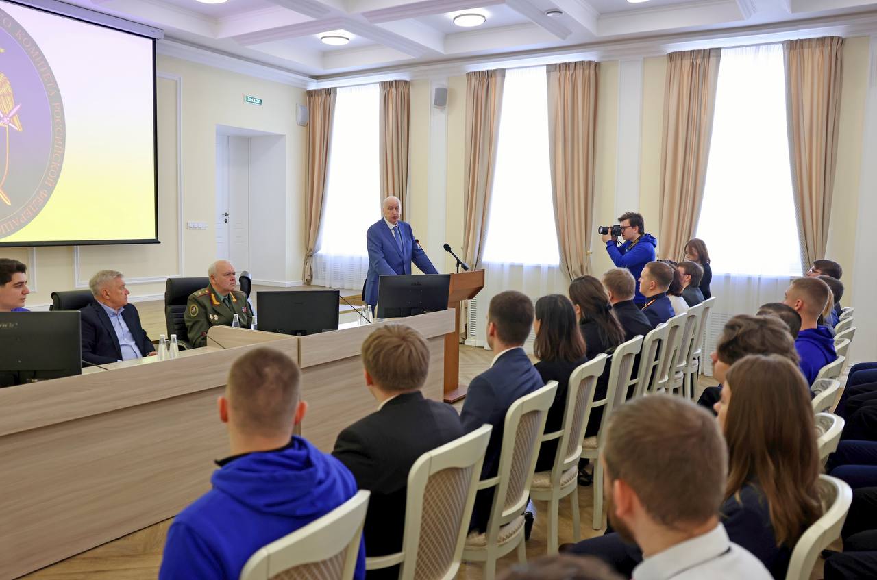 Председатель СК России выступил с лекцией о преступлениях киевского режима перед студентами юридических факультетов вузов Санкт-Петербурга Председатель СК России выступил с лекцией о преступлениях киевского режима перед студентами юридических факультетов вузов Санкт-Петербурга