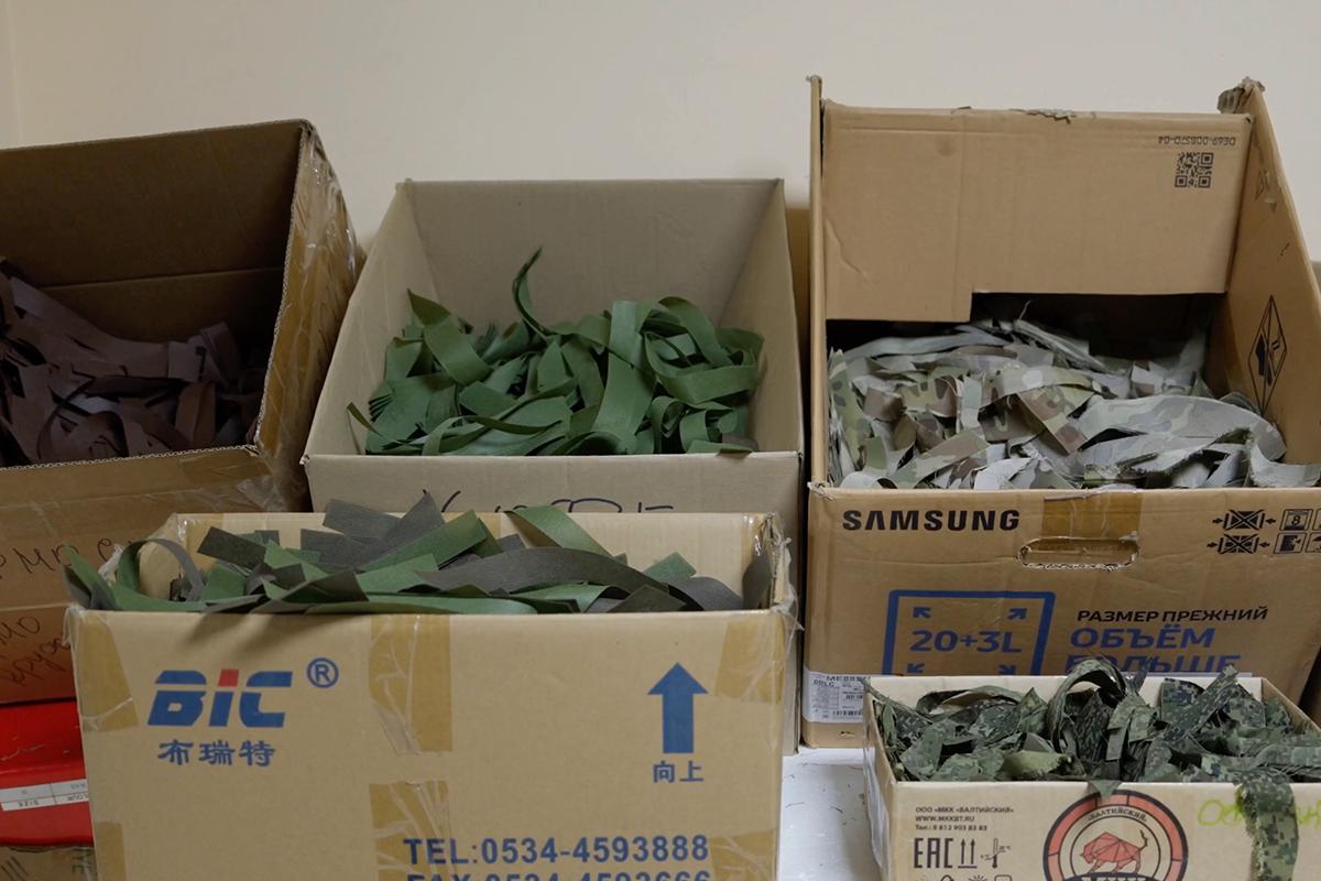 Как ребят на фронте защищают через сотни километров Как ребят на фронте защищают через сотни километров