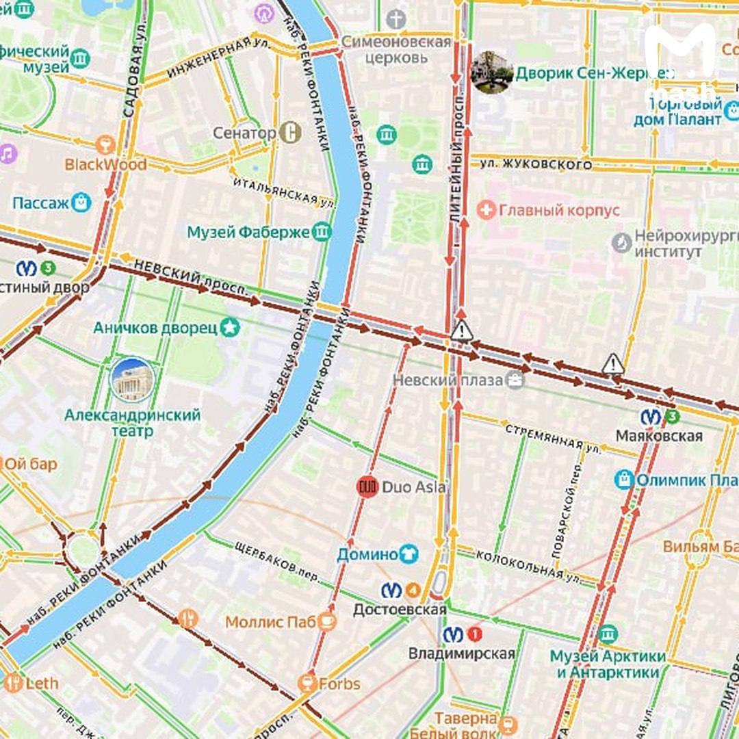 Горит квартира матери Павла Дурова в историческом доме на Невском проспекте в Петербурге — полыхающий чердак находится прямо над жильём Альбины Дуровой Горит квартира матери Павла Дурова в историческом доме на Невском проспекте в Петербурге — полыхающий чердак находится прямо над жильём Альбины Дуровой