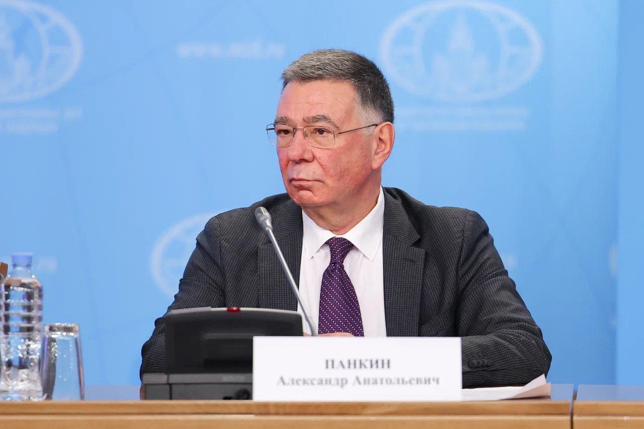 14 апреля в Пресс-центре МИД России состоялся брифинг для представителей аккредитованного в Москве дипкорпуса по тематике ряда международных конгрессных мероприятий: 14 апреля в Пресс-центре МИД России состоялся брифинг для представителей аккредитованного в Москве дипкорпуса по тематике ряда международных конгрессных мероприятий: