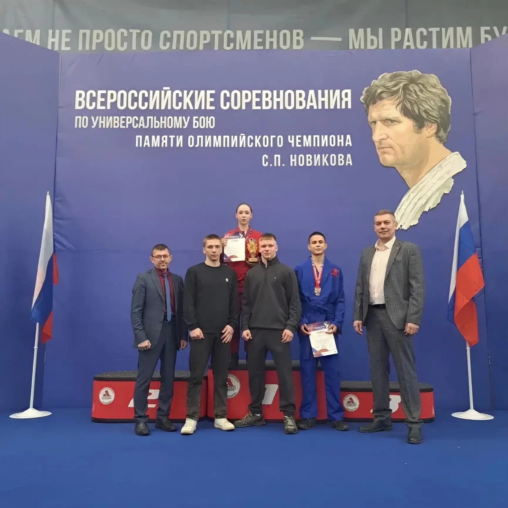 Спортсмены из Ленобласти взяли две медали на соревнованиях по универсальному бою Спортсмены из Ленобласти взяли две медали на соревнованиях по универсальному бою