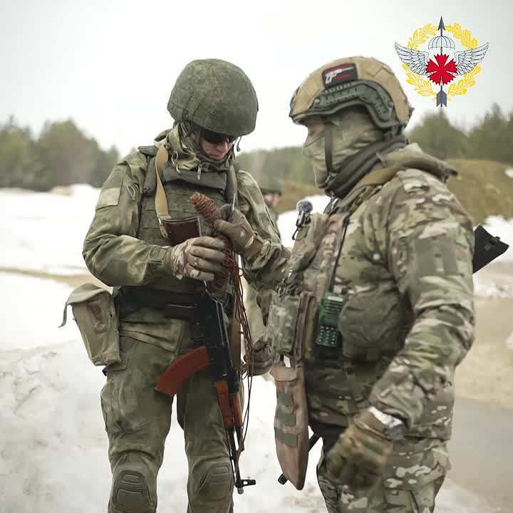 «Рывок. Открываем. БАМ!». Инструкторы Центра подготовки специалистов продолжают делиться с нами различными лайфхаками в боевой работе