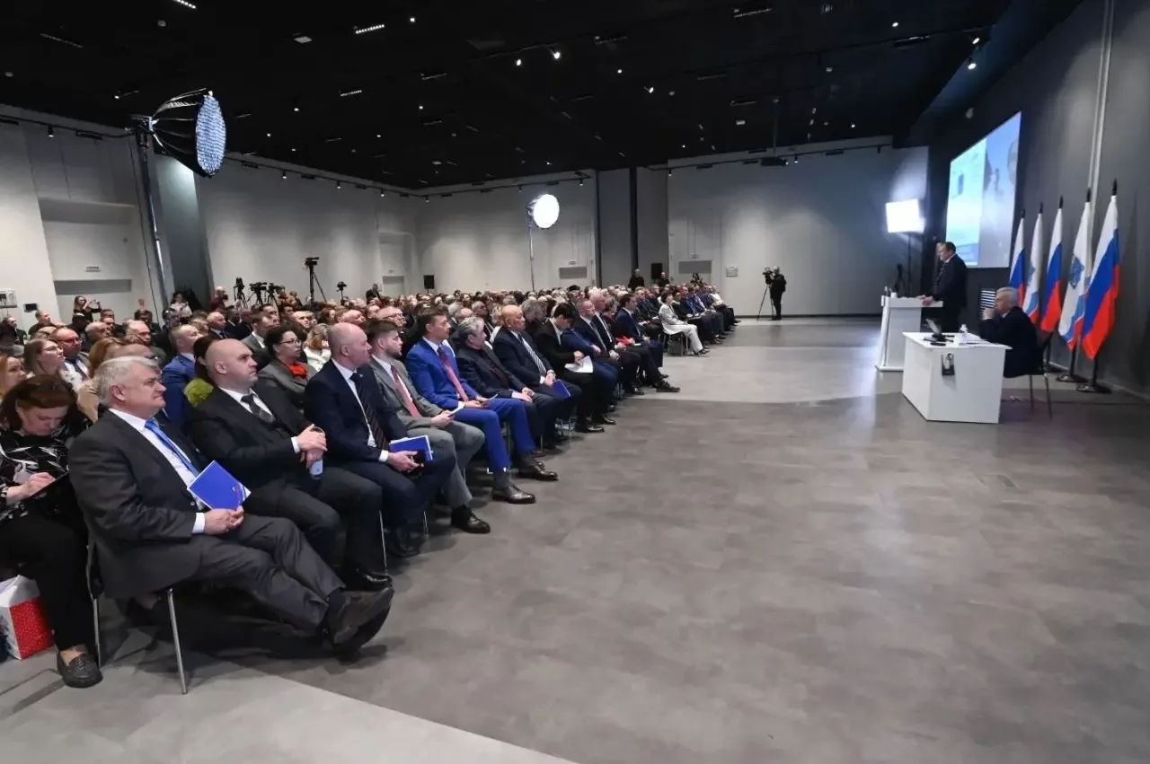 Губернатор Александр Дрозденко представил отчёт о работе Правительства Ленобласти за 2025 год Губернатор Александр Дрозденко представил отчёт о работе Правительства Ленобласти за 2025 год