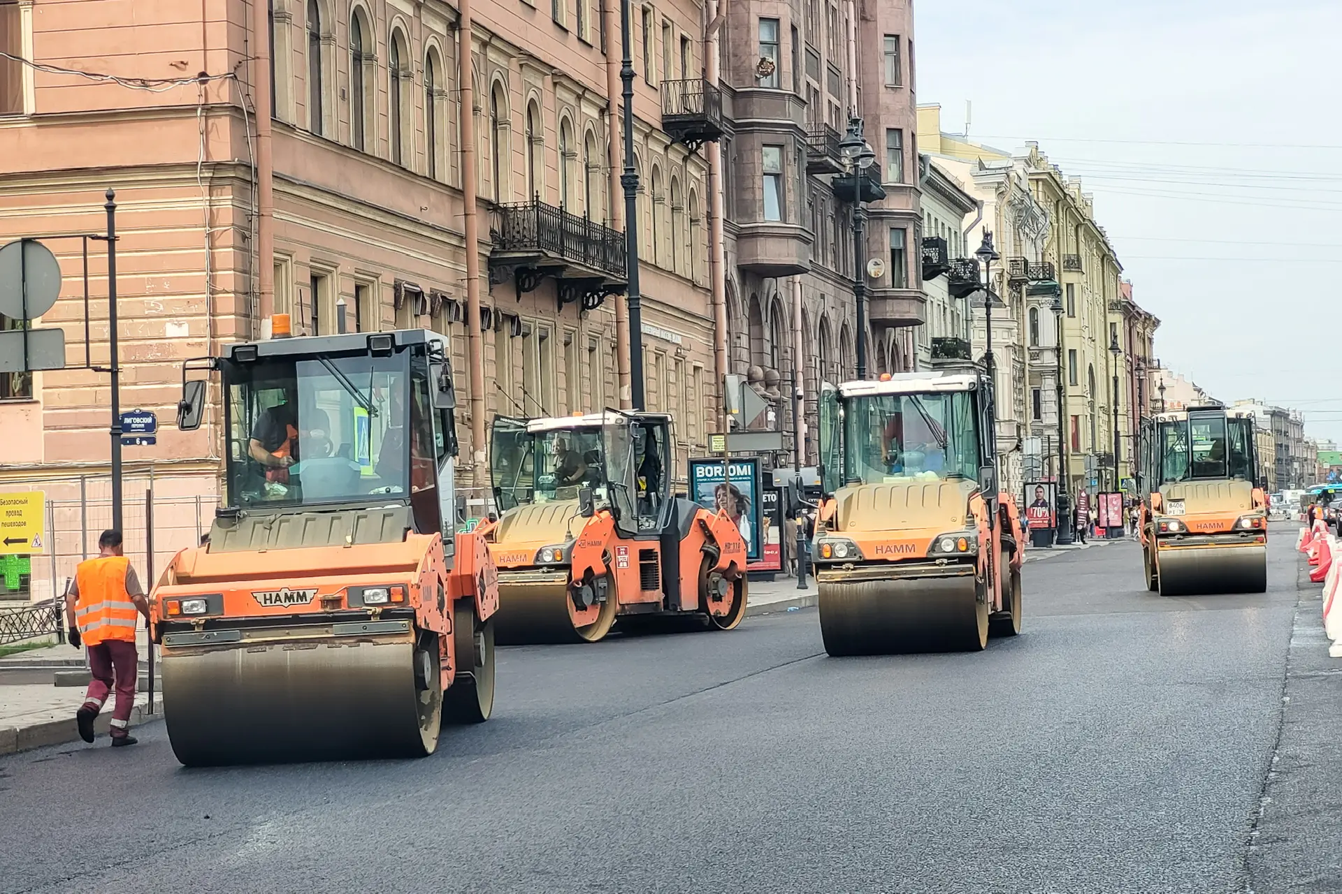 Александр Беглов: В 2026 году отремонтируем 2,8 млн кв. м дорог Александр Беглов: В 2026 году отремонтируем 2,8 млн кв. м дорог
