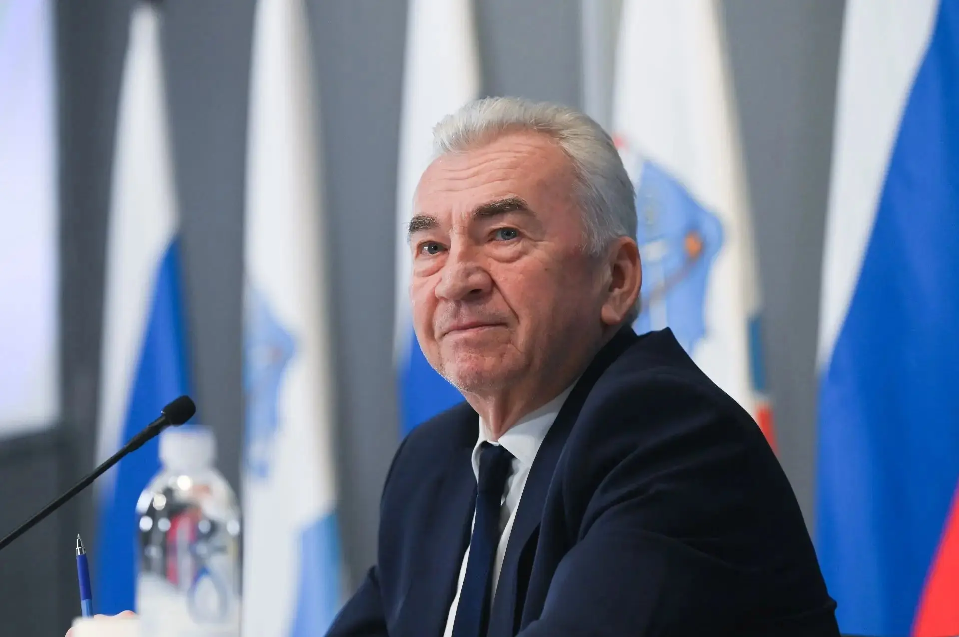 Губернатор Александр Дрозденко представил отчёт о работе Правительства Ленобласти за 2025 год Губернатор Александр Дрозденко представил отчёт о работе Правительства Ленобласти за 2025 год