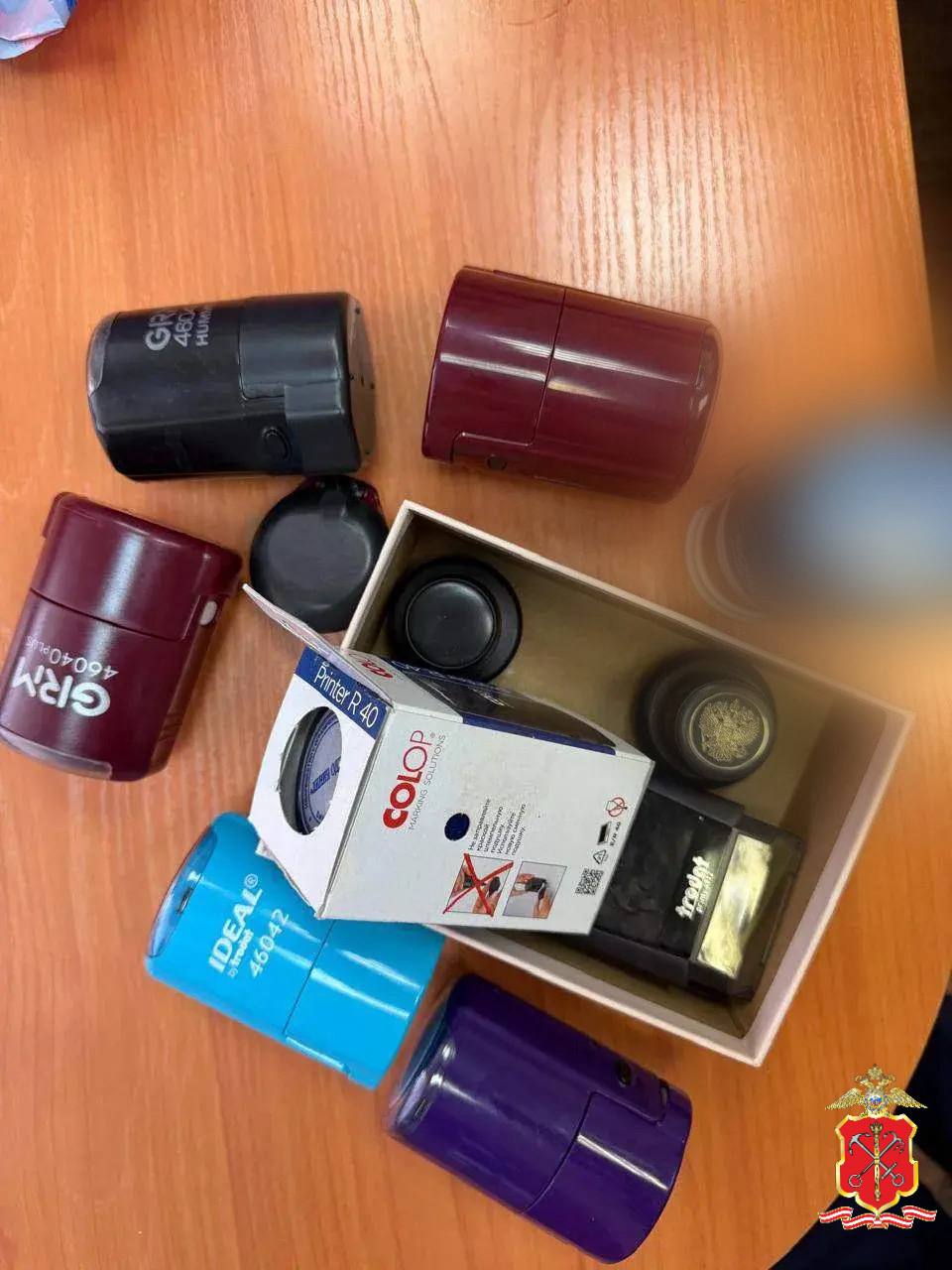 Полиция задержала теневых банкиров, перекрыв канал вывода денежных средств за рубеж Полиция задержала теневых банкиров, перекрыв канал вывода денежных средств за рубеж