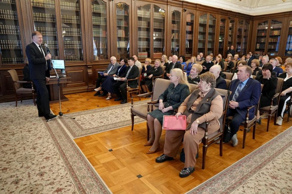 � ���������� ������ ���������� ������������� ������� � ���������� ������� �������� ��������������, ����������� 20-����� ������ ������������� ����������� ������
