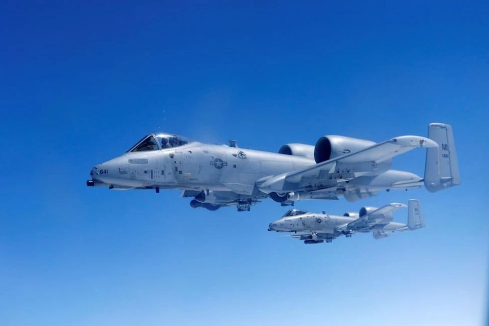 ����� ������: ������������ ���������� A-10 ��� ������� � �����