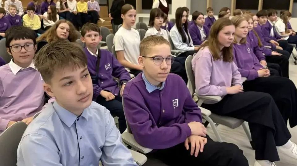Прокуратура Приморского района г. Санкт-Петербурга провела профилактическую беседу с лицеистами Прокуратура Приморского района г. Санкт-Петербурга провела профилактическую беседу с лицеистами