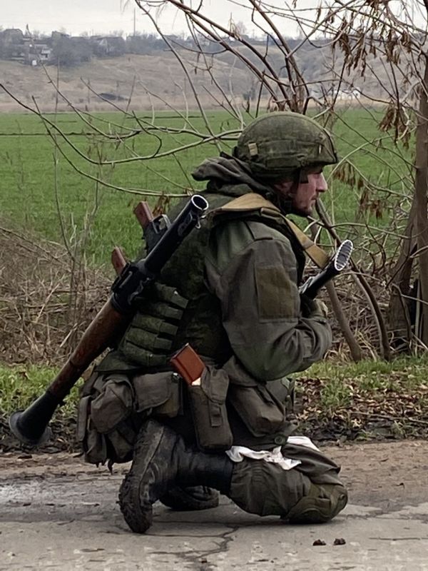Дмитрий Стешин: Горжусь что был с батальоном "Восток", познакомился с парнями в конце мая 2014 года, приваривали "зушку" к раме MAN в укропской части ВСУ на "Мотеле" Дмитрий Стешин: Горжусь что был с батальоном "Восток", познакомился с парнями в конце мая 2014 года, приваривали "зушку" к раме MAN в укропской части ВСУ на "Мотеле"