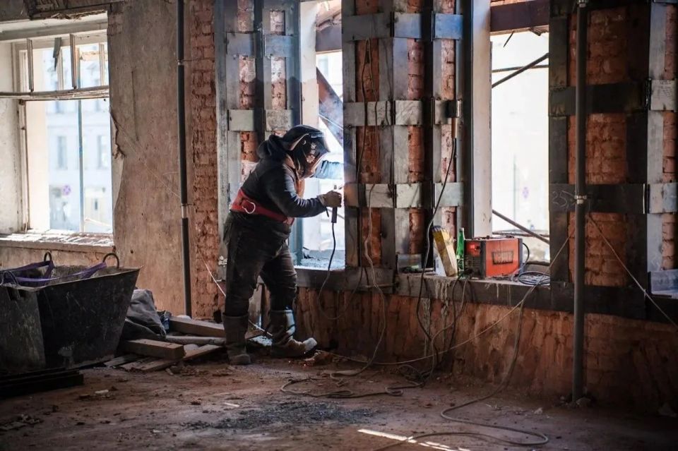 В обрушившемся доме на Большой Зелениной полностью устранены последствия обрушения В обрушившемся доме на Большой Зелениной полностью устранены последствия обрушения