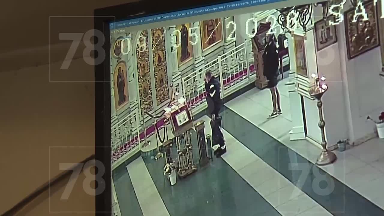 Перекрестился и украл: прихожанин храма в Красном Селе вытащил деньги из ящика пожертвований
