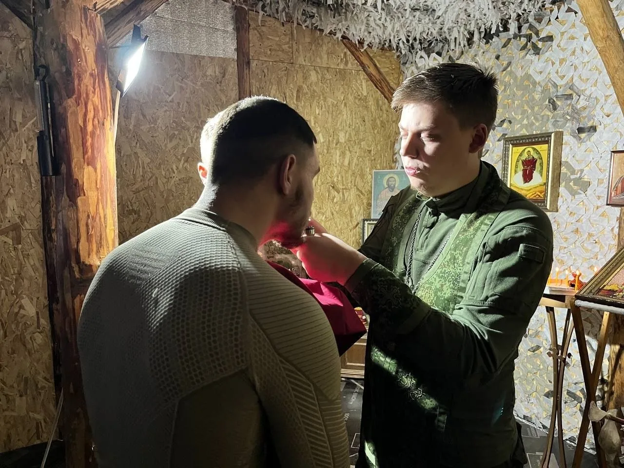 Андрей Медведев: Мы часто сравниваем наши дни, эпоху СВО, с событиями Великой Отечественной войны и нередко находим параллели: бои в тех же местах, символы на знаменах противника, его бесчеловечное отношение к мирному... Андрей Медведев: Мы часто сравниваем наши дни, эпоху СВО, с событиями Великой Отечественной войны и нередко находим параллели: бои в тех же местах, символы на знаменах противника, его бесчеловечное отношение к мирному...