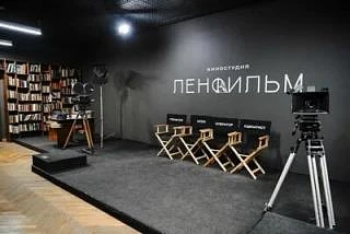 Президент России Владимир Путин поддержал предложение ветеранов сцены – о передаче Петербургу киностудии «Ленфильм»