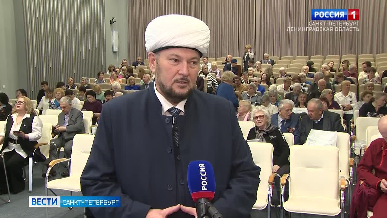 Конференция "На стыке истории: военные традиции России" открылась в Петербурге