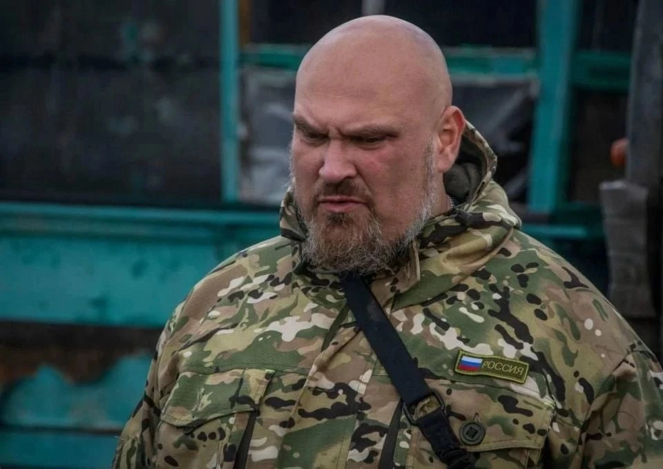 «Межклановые интриги в большом диссонансе с процессами на фронте»: За отставкой Гладкова грядут уголовные дела?