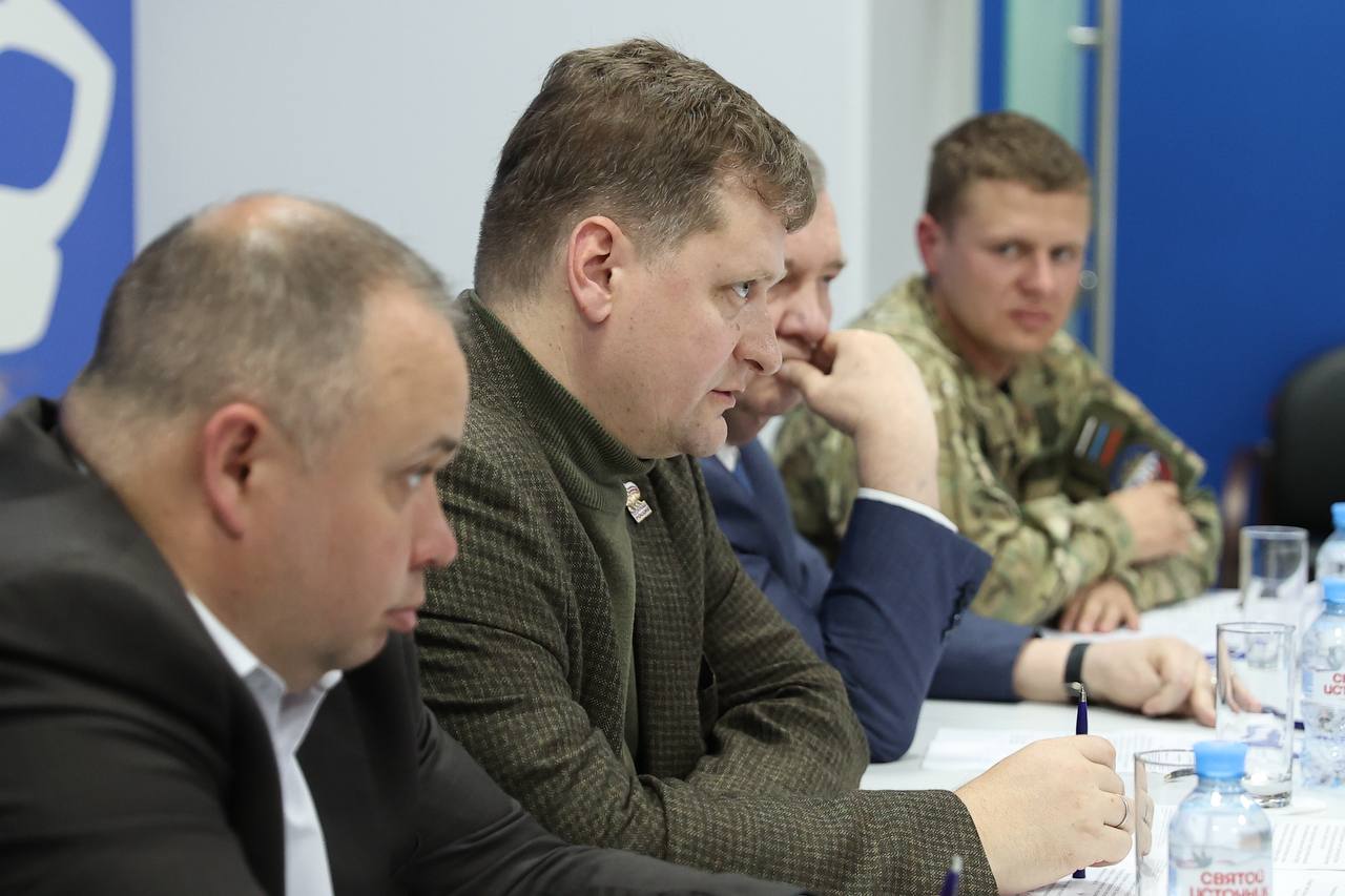 В Санкт-Петербургском региональном отделении Единой России состоялось первое заседание Совета по делам ветеранов боевых действий В Санкт-Петербургском региональном отделении Единой России состоялось первое заседание Совета по делам ветеранов боевых действий