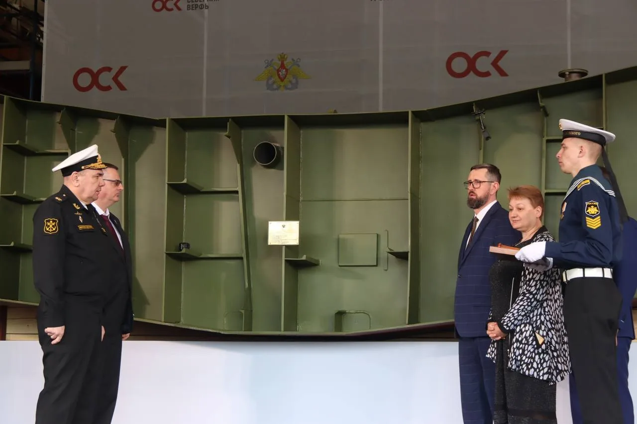 Вчера на судостроительном заводе ОСК Северная верфь состоялась торжественная церемония закладки фрегата проекта 22350 «Адмирал флота Громов» Вчера на судостроительном заводе ОСК Северная верфь состоялась торжественная церемония закладки фрегата проекта 22350 «Адмирал флота Громов»