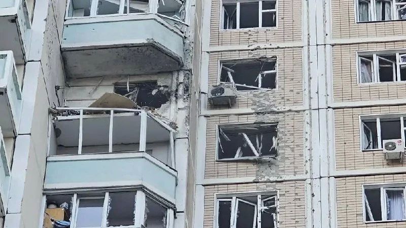 Андрей Медведев: Начиная с 3 часов утра силы ПВО отражают крупную атаку БПЛА на столичный регион