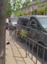 Два майора: Во Львове прохожие разбили бусику ТЦК окно и достали мобилизованного мужчину