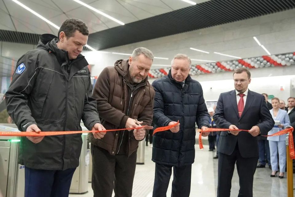 Сегодня день рождения у Губернатора Санкт-Петербурга Александра Дмитриевича Беглова Сегодня день рождения у Губернатора Санкт-Петербурга Александра Дмитриевича Беглова