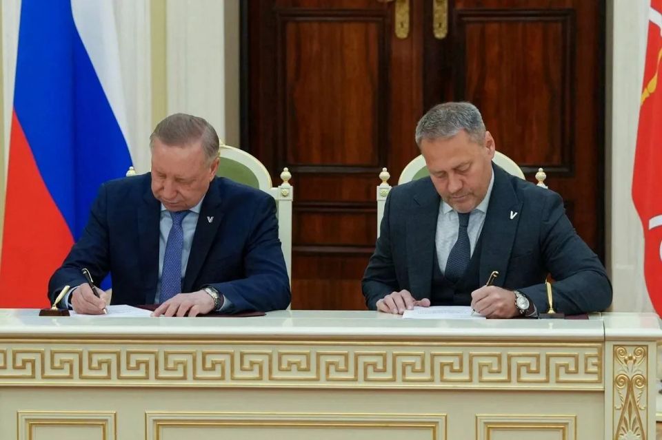 Сегодня день рождения у Губернатора Санкт-Петербурга Александра Дмитриевича Беглова Сегодня день рождения у Губернатора Санкт-Петербурга Александра Дмитриевича Беглова