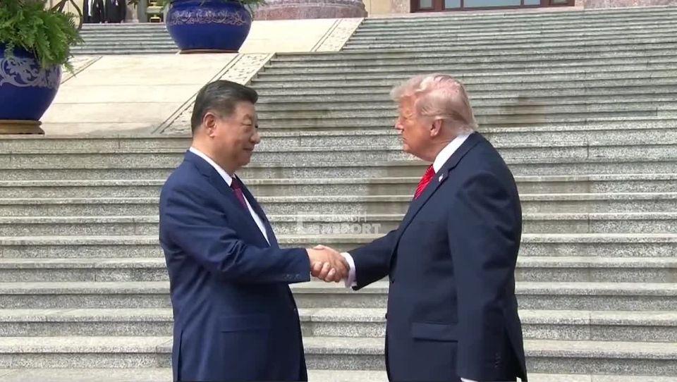 ЭКСКЛЮЗИВ
Следите за руками: Вот что говорит язык тела Си, Путина и Трама