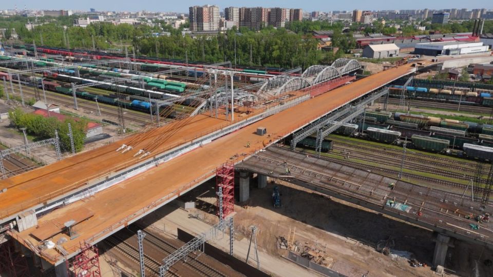 Почти 100 метров металлоконструкций надвинуто над Цимбалинским путепроводом, — Александр Беглов Почти 100 метров металлоконструкций надвинуто над Цимбалинским путепроводом, — Александр Беглов