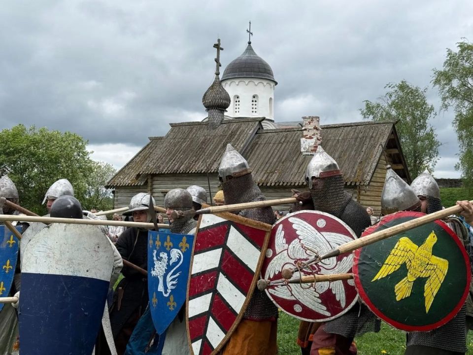 "Ночь музеев" в Ленобласти посетили 18 тысяч человек, — Александр Дрозденко