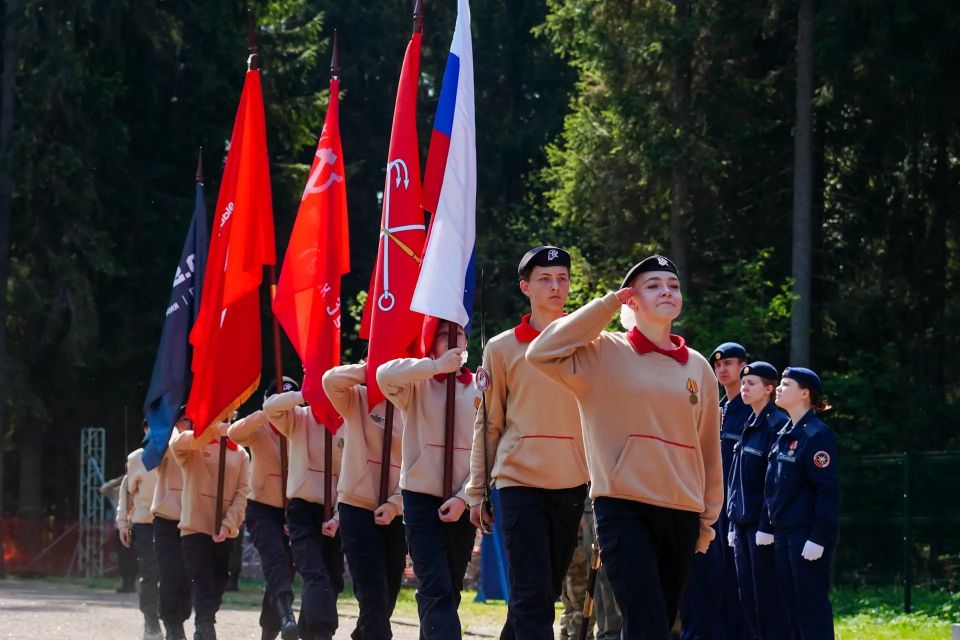 Александр Беглов: Завершился региональный этап военно-патриотической игры «Зарница 2.0». В соревнованиях приняли участие 360 школьников среднего и старшего звена, ставшие победителями районных этапов Александр Беглов: Завершился региональный этап военно-патриотической игры «Зарница 2.0». В соревнованиях приняли участие 360 школьников среднего и старшего звена, ставшие победителями районных этапов