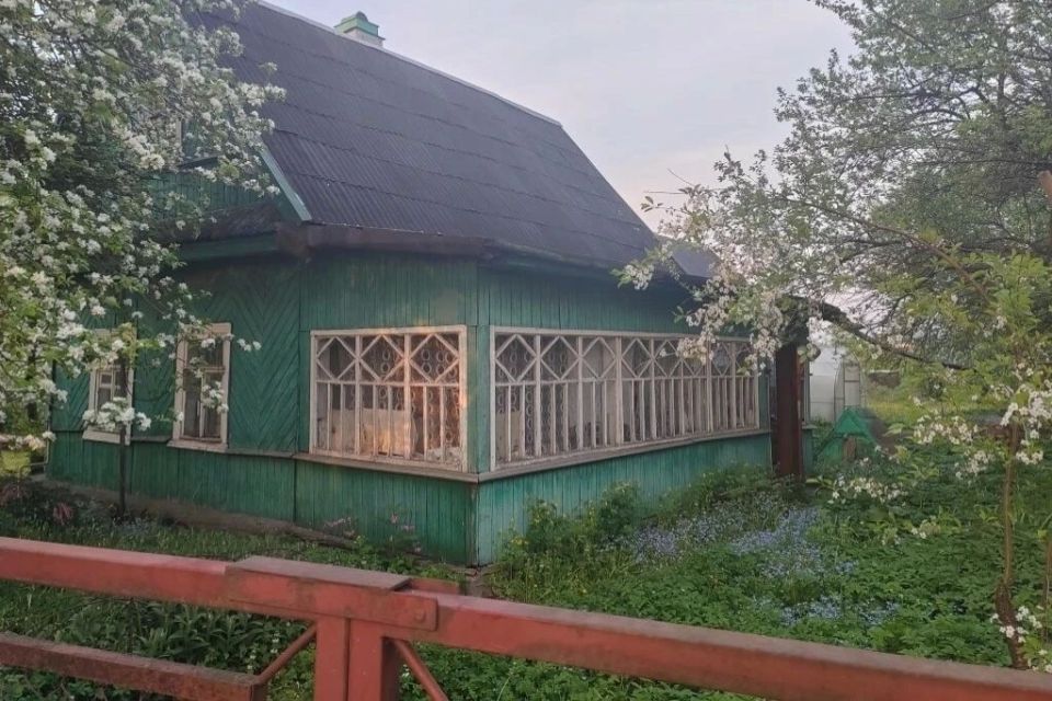 В Гатчине два подростка пытались обокрасть дом пенсионера В Гатчине два подростка пытались обокрасть дом пенсионера