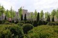 На Исаакиевской площади оформляют сад-трансформер на три сотни деревьев, 1318 кустарников и больше 18 700 других растений