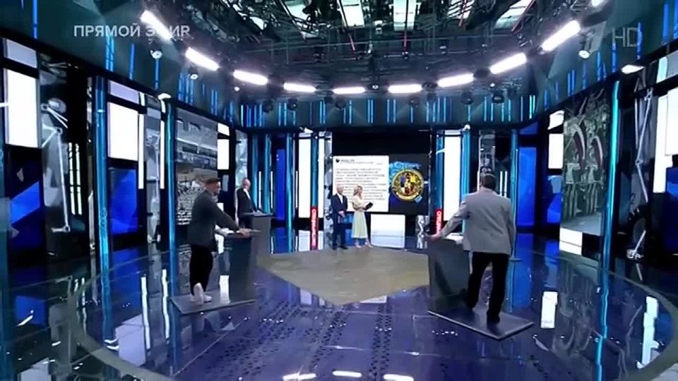 Елена Панина: Прибалтийской "Моське" пора дать по мозгам